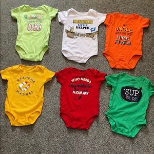 NWOT: 6 Onsies Boys 18 months with family quotes